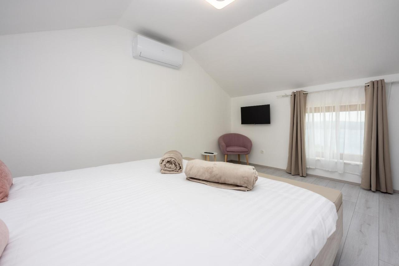 Villa Antani With Heated Pool, Sauna & Jacuzzi Crikvenica Dış mekan fotoğraf